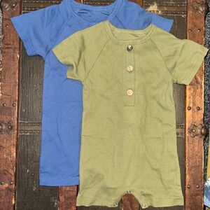 NWOT Unbranded onesies 2-pack lot; 12 months